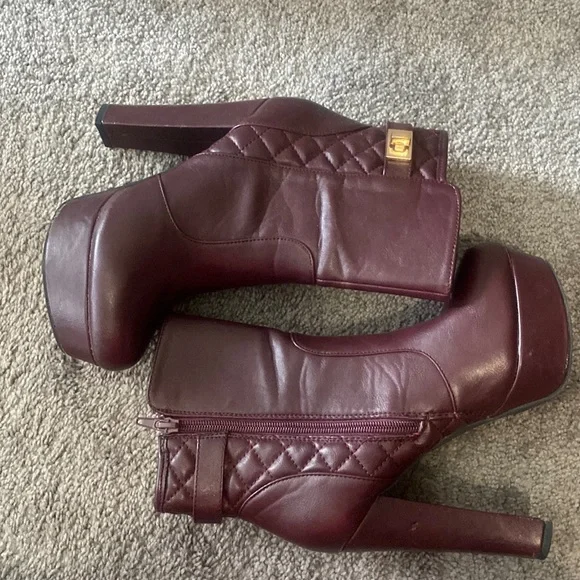 Platform booties - Picture 2 of 5